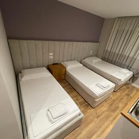 Vila Guza Tirana