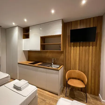 Vila Guza Tirana