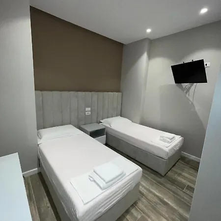 Vila Guza * Tirana